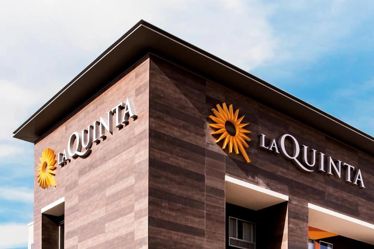 La Quinta Inn & Suites By Wyndham San Antonio Seaworld Lafb 외부 사진