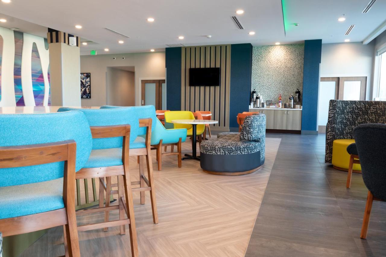 La Quinta Inn & Suites By Wyndham San Antonio Seaworld Lafb 외부 사진