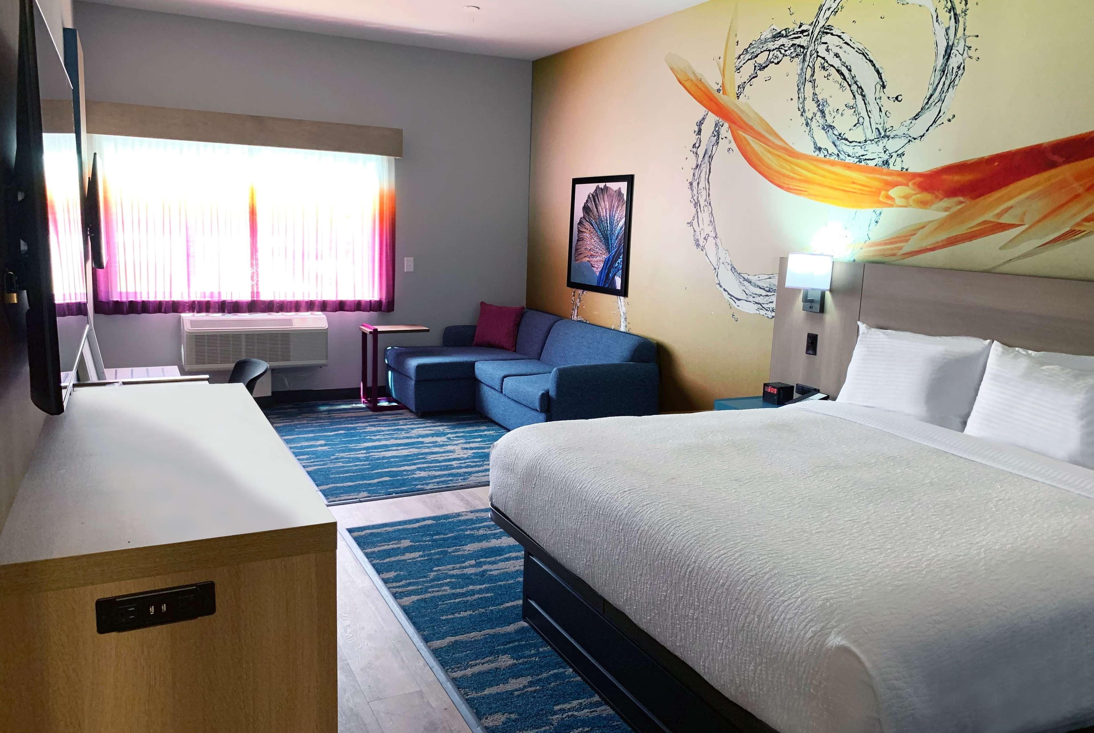 La Quinta Inn & Suites By Wyndham San Antonio Seaworld Lafb 외부 사진