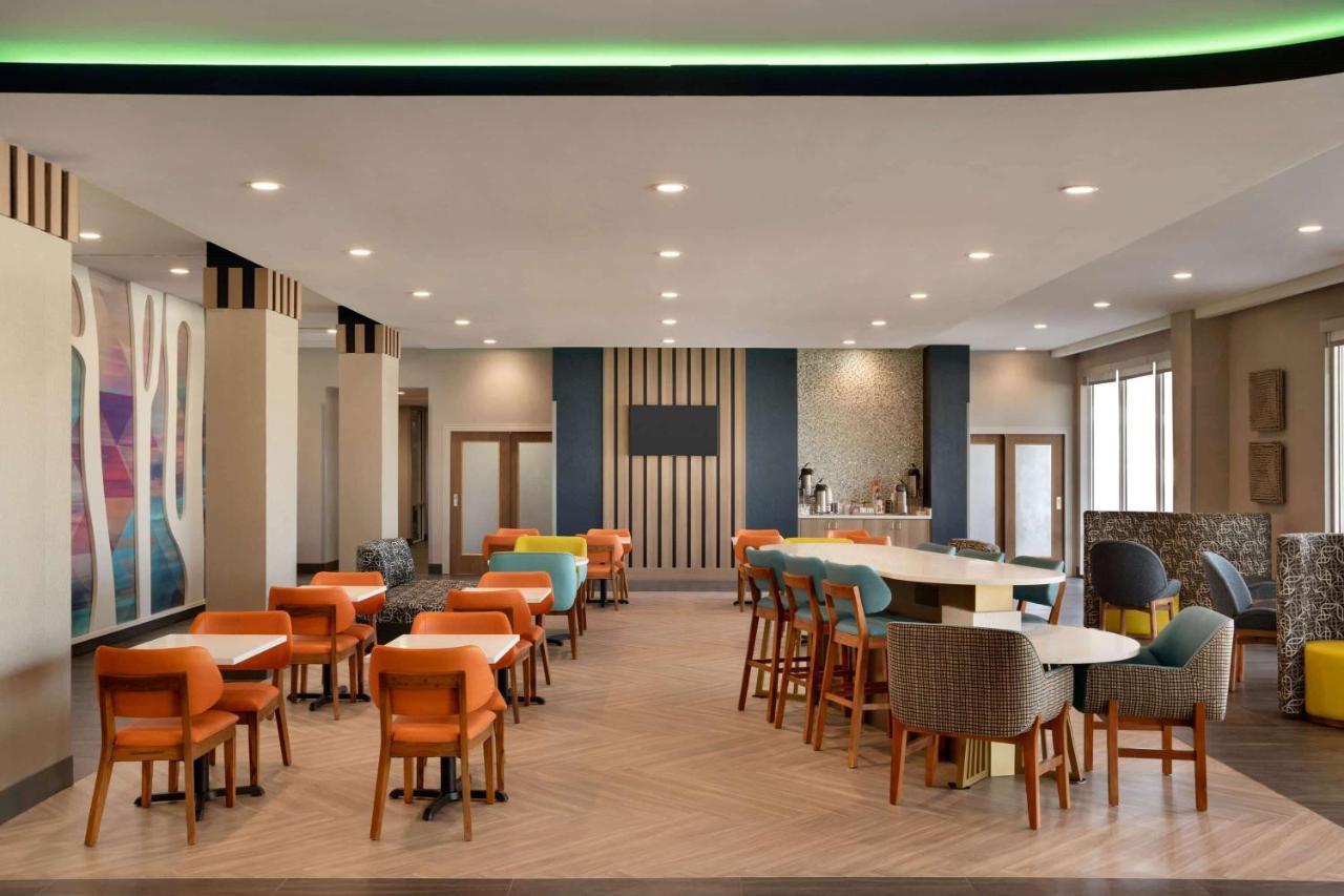 La Quinta Inn & Suites By Wyndham San Antonio Seaworld Lafb 외부 사진