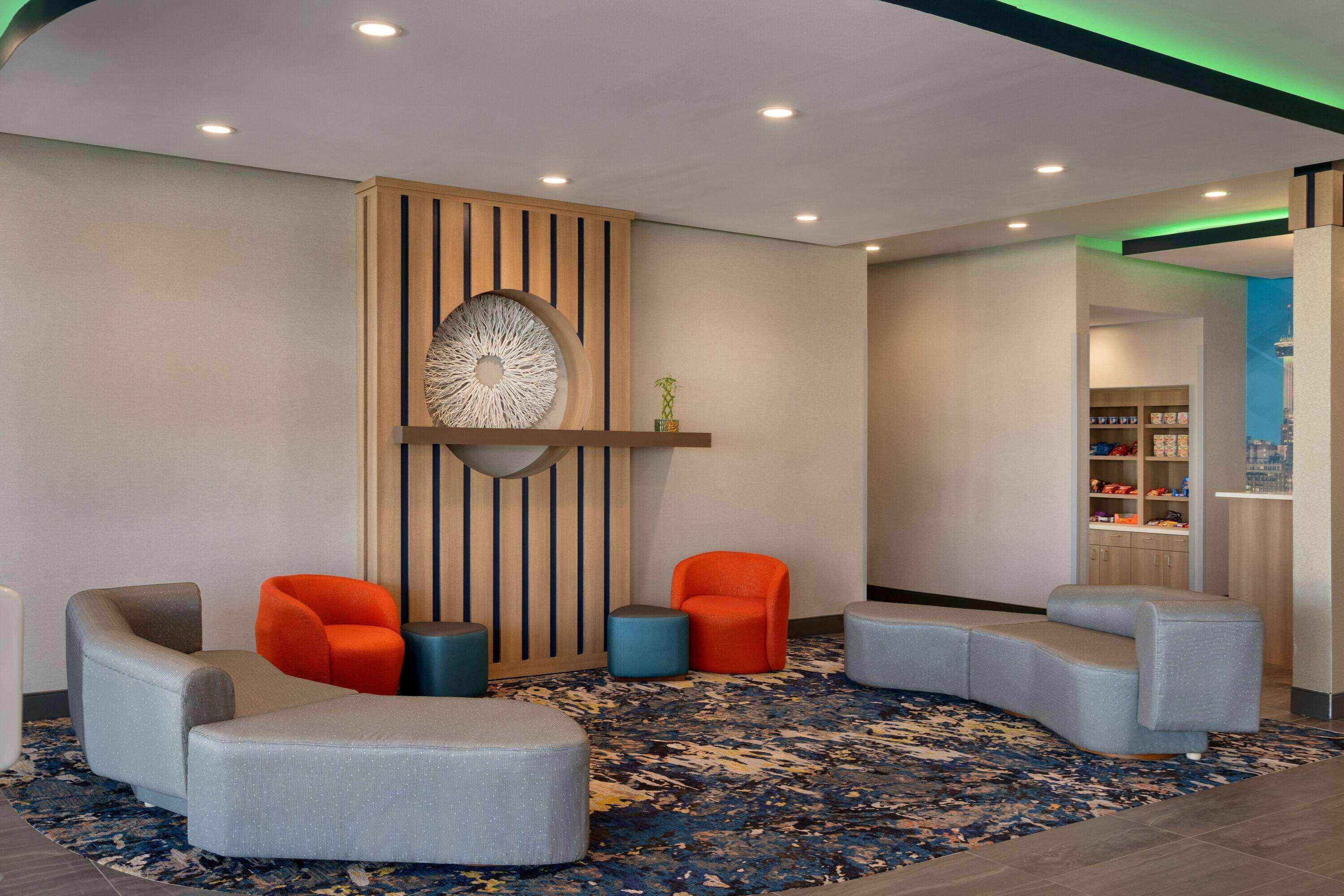 La Quinta Inn & Suites By Wyndham San Antonio Seaworld Lafb 외부 사진