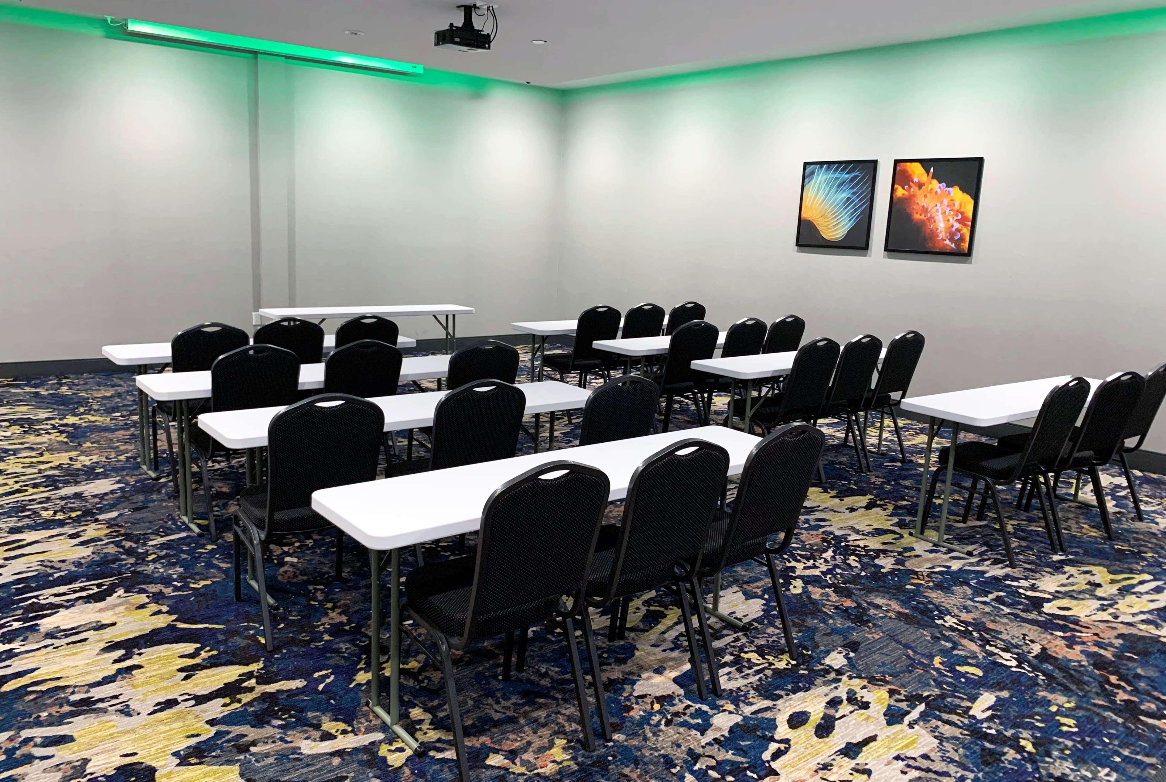 La Quinta Inn & Suites By Wyndham San Antonio Seaworld Lafb 외부 사진